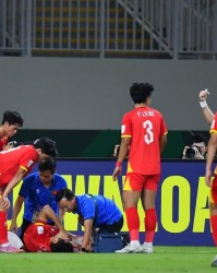 开云体育官方网址-官方：越南U23伤退中卫右膝前十字韧带撕裂，回国后接受手术